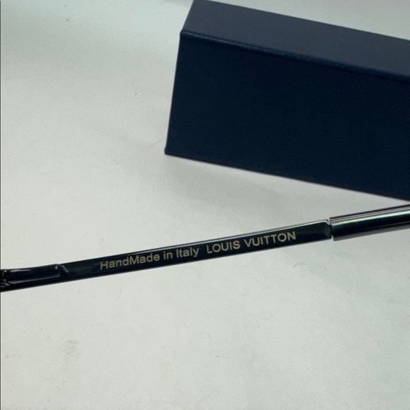 Like New Designer LV Monogram Sunglasses Men’s Louis Vuitton GLASSES - Picture 4 of 6